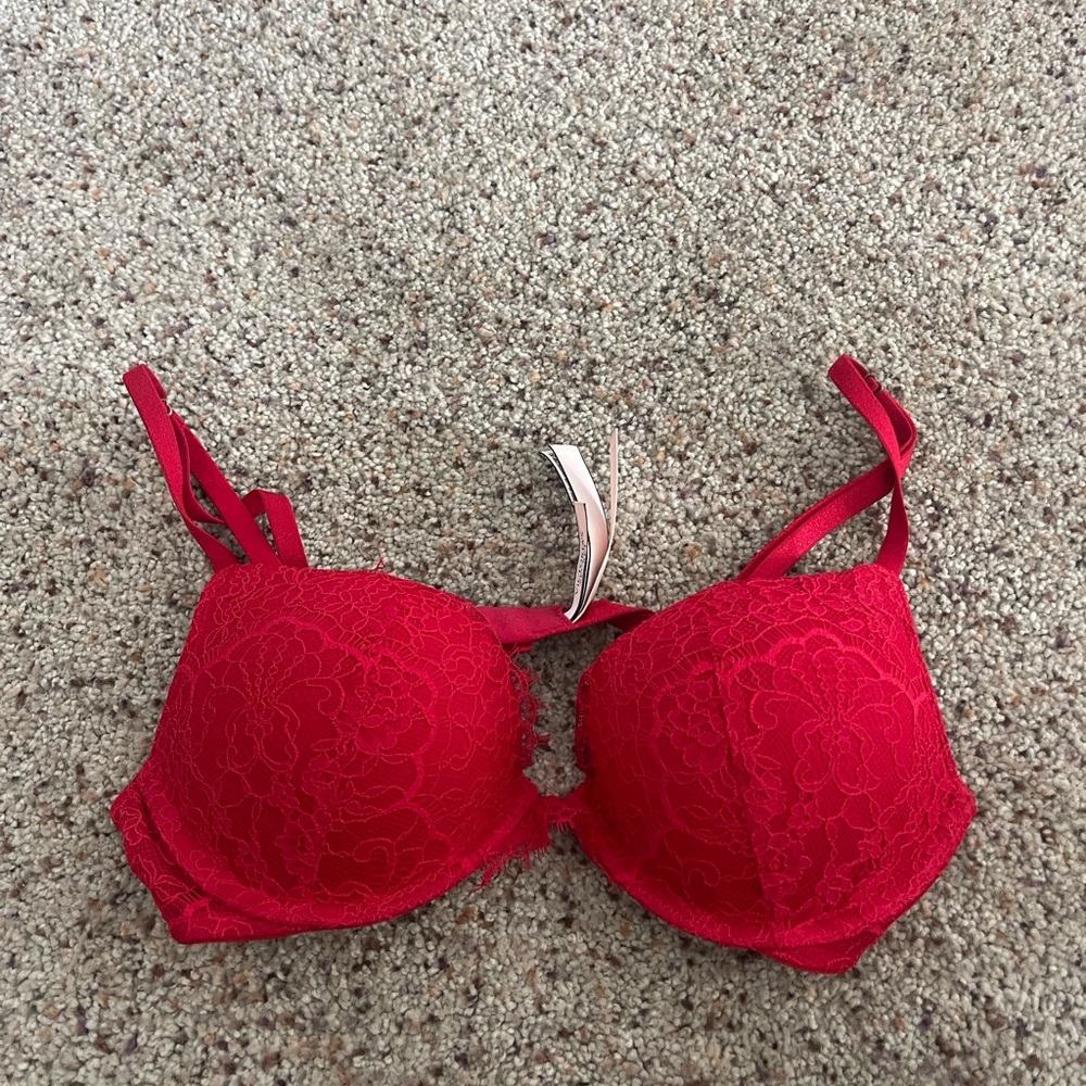 Never been worn!! VS bra